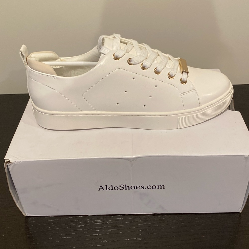 NWT* White Sneakers